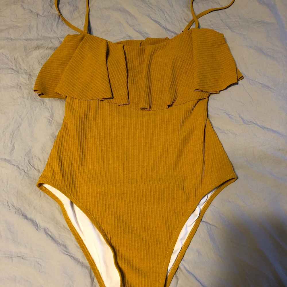 Large Cupshe one piece suit